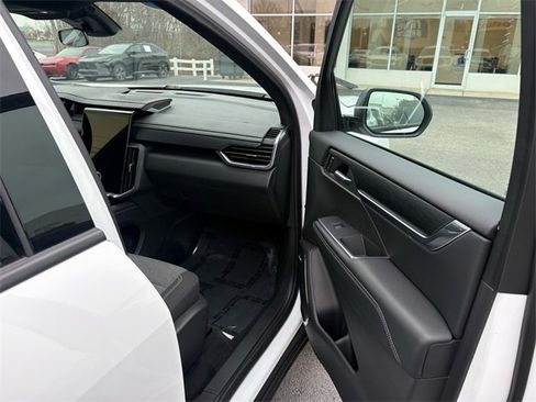 Used 2025 GMC Acadia Elevation image 26