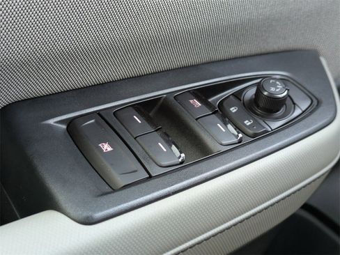 Used 2025 Subaru Forester image 24