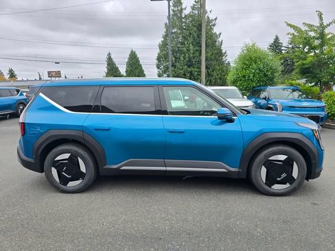 New 2026 Kia EV9 Wind AWD/4WD image 6