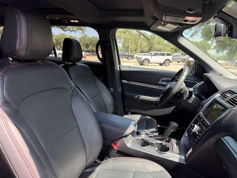 Used 2018 Ford Explorer Sport w/ Equipment Group 401A AWD/4WD image 15