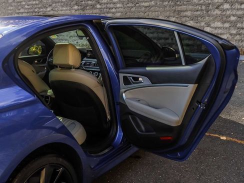 Used 2023 Genesis G70 3.3T w/ Sport Advanced Package image 16