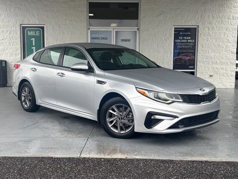 Used 2020 Kia Optima LX FWD image 1
