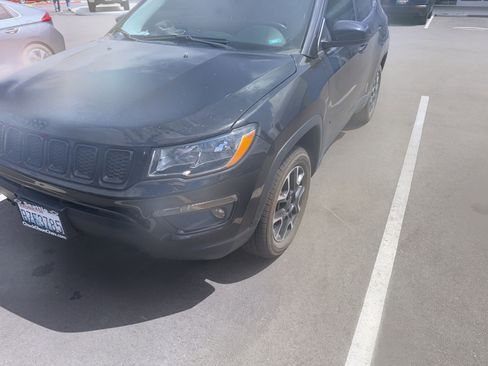 Used 2019 Jeep Compass Sport AWD/4WD image 4
