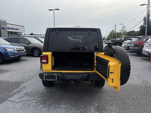 Used 2018 Jeep Wrangler Unlimited Sport S AWD/4WD image 26