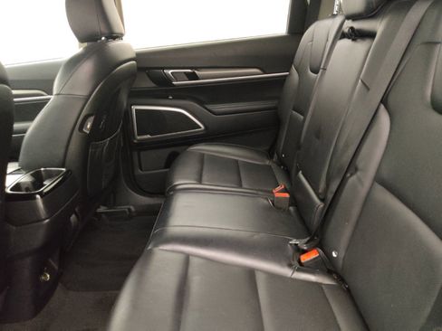Used 2020 Kia Telluride LX FWD image 18