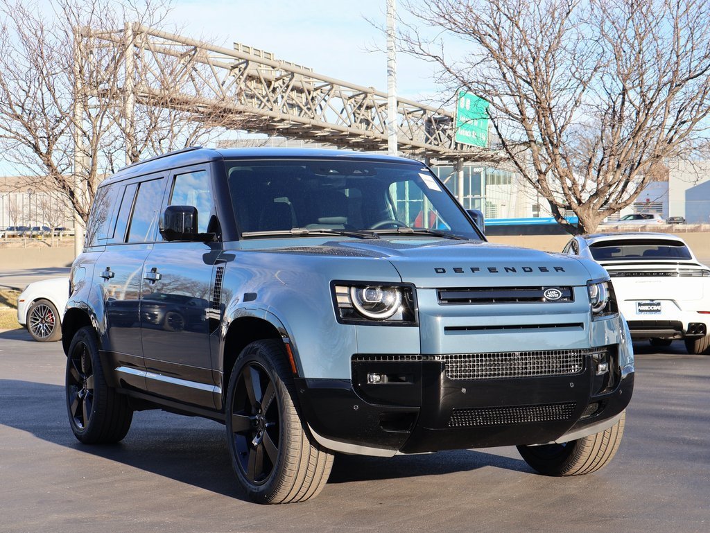 New 2026 Land Rover Defender 110 X-Dynamic SE AWD/4WD image 3