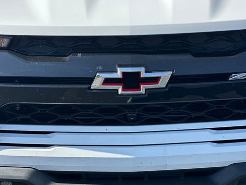 Used 2025 Chevrolet Colorado ZR2 w/ Midnight Edition AWD/4WD image 44