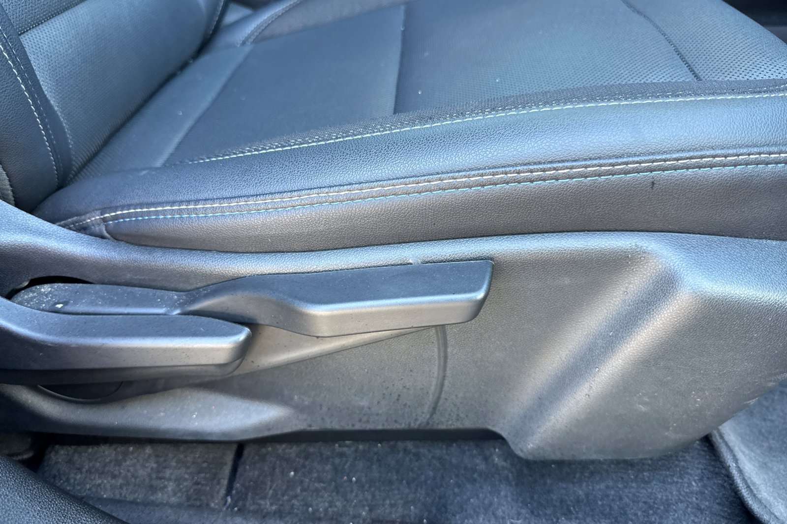 Used 2024 Chevrolet Equinox EV LT AWD/4WD image 22