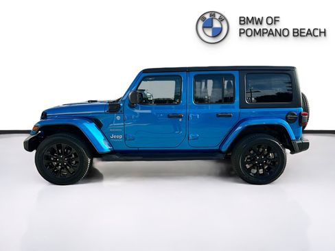 Used 2022 Jeep Wrangler Unlimited Sahara image 4