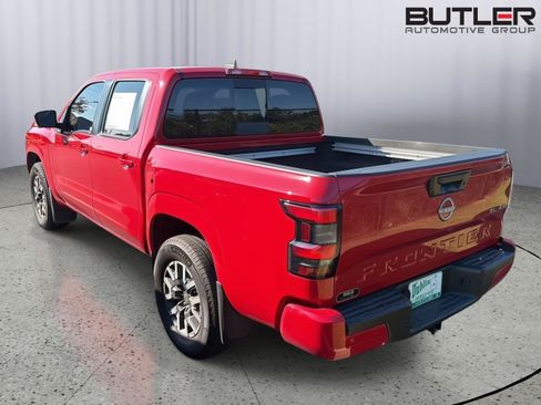 Used 2025 Nissan Frontier SL AWD/4WD image 9