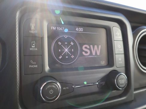 Used 2021 Jeep Wrangler Unlimited Sport image 34