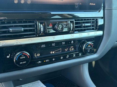 New 2026 Nissan Pathfinder SL image 15