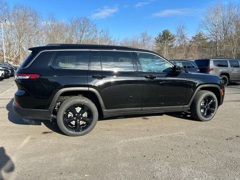 New 2026 Jeep Grand Cherokee L Limited w/ Limited Altitude Package AWD/4WD image 4