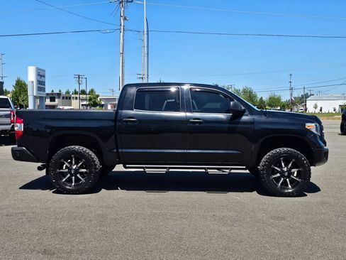 Used 2019 Toyota Tundra Platinum AWD/4WD image 5