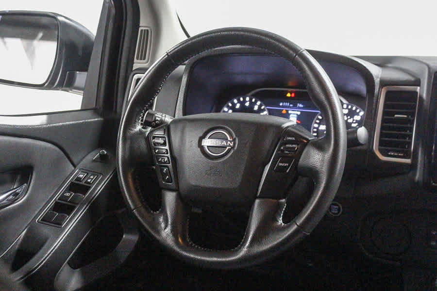 Used 2024 Nissan Frontier SV RWD image 16