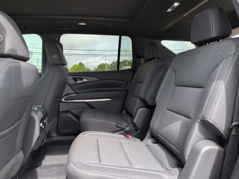 New 2026 Chevrolet Traverse LT w/ Sun and Wheel Package FWD image 34