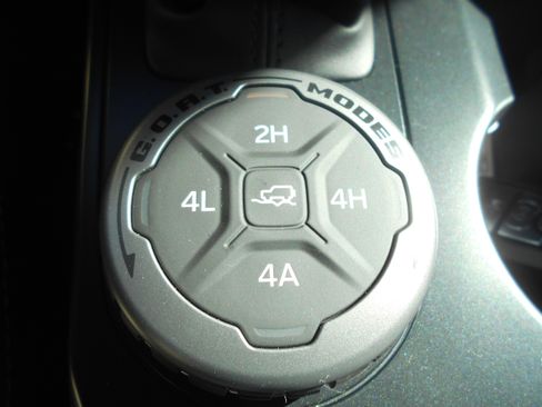 New 2025 Ford Bronco Badlands w/ Sasquatch Package image 40