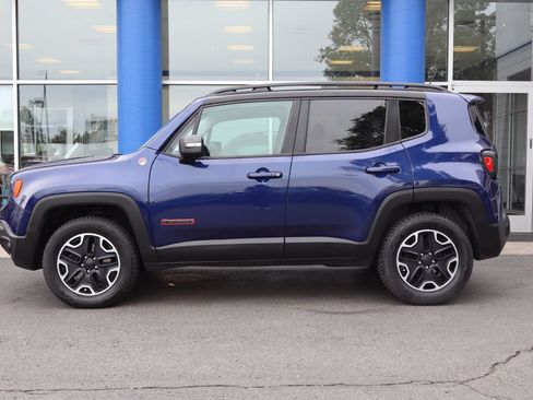 Used 2016 Jeep Renegade Trailhawk w/ Cold Weather Group AWD/4WD image 2