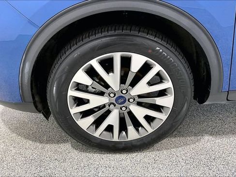 Used 2022 Ford Escape Titanium w/ Class II Trailer Tow Package AWD/4WD image 42