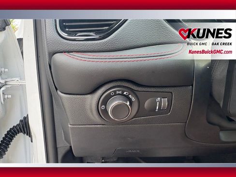 Used 2024 Dodge Durango GT image 19