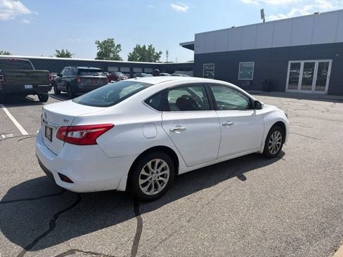 Used 2019 Nissan Sentra SV FWD image 5
