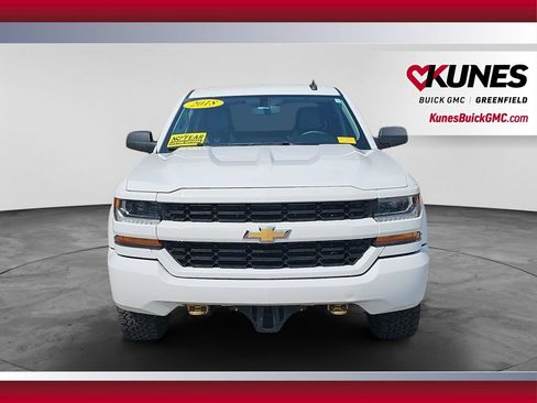Used 2018 Chevrolet Silverado 1500 Custom w/ Custom Value Package AWD/4WD image 4