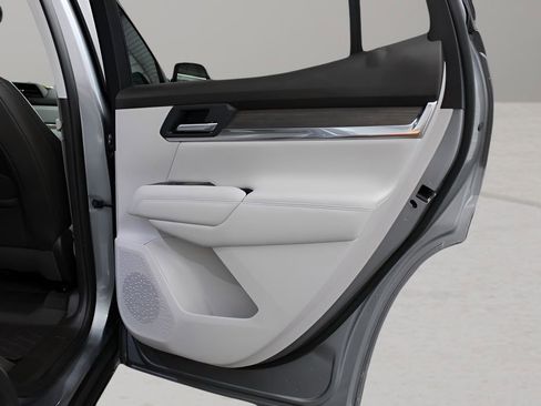 Used 2026 GMC Terrain Denali image 30