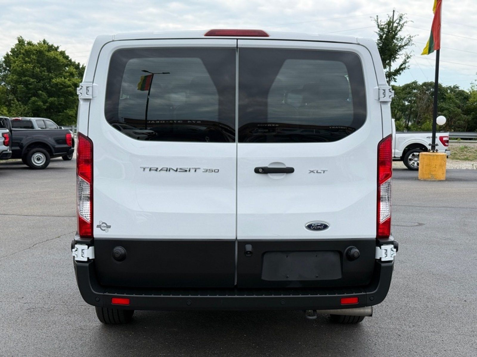 Used 2024 Ford Transit 350 XLT RWD image 7