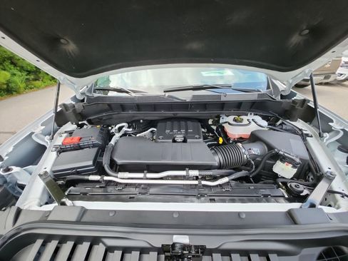 Certified 2025 Chevrolet Silverado 1500 Custom w/ Turbomax Blackout Package image 33