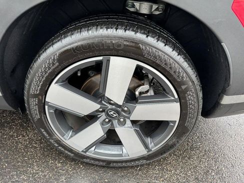 Used 2025 Hyundai Santa Fe Limited AWD/4WD image 7
