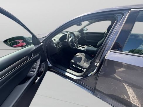 Used 2018 Honda Accord LX image 14