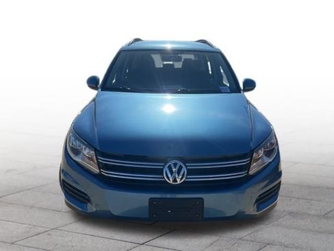 Used 2017 Volkswagen Tiguan Limited w/ Premium Package image 2