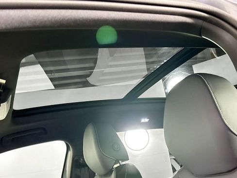 New 2026 Volkswagen Tiguan SE R-Line AWD/4WD image 18