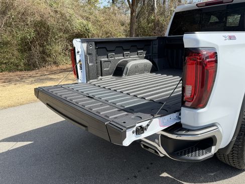 New 2026 GMC Sierra 1500 SLT w/ SLT Premium Plus Package image 13