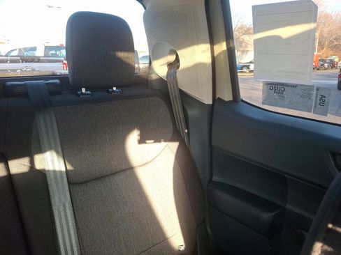 New 2025 Ford Maverick XLT w/ XLT Luxury Package image 38