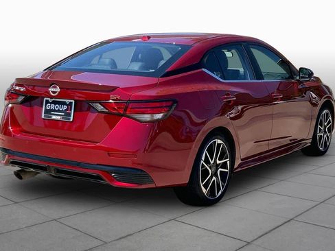 Used 2025 Nissan Sentra SR w/ SR Premium Package FWD image 13