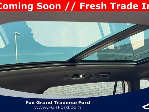 Used 2022 Volkswagen Tiguan SEL R-Line AWD/4WD image 5
