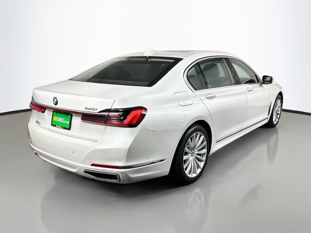 Used 2020 BMW 740i RWD image 10