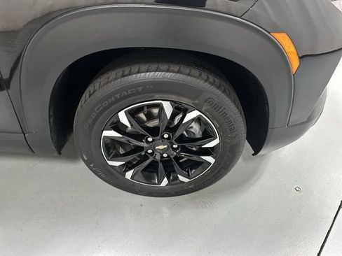 Used 2023 Chevrolet TrailBlazer LT FWD image 19