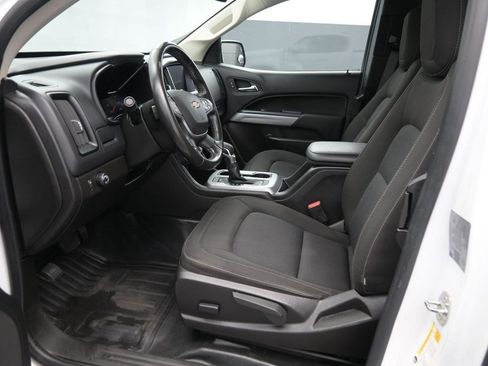 Used 2022 Chevrolet Colorado LT w/ Fleet Safety Package image 11