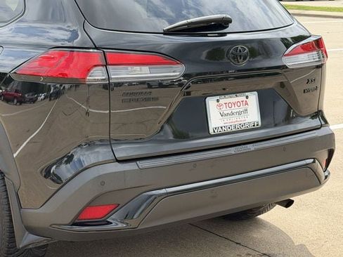 Used 2024 Toyota Corolla Cross XSE w/ Convenience Package image 6