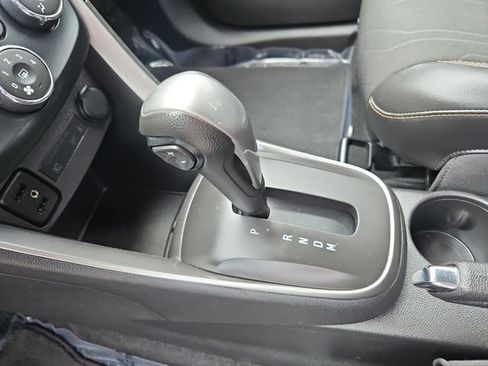 Used 2019 Chevrolet Trax LT w/ LT Convenience Package image 25