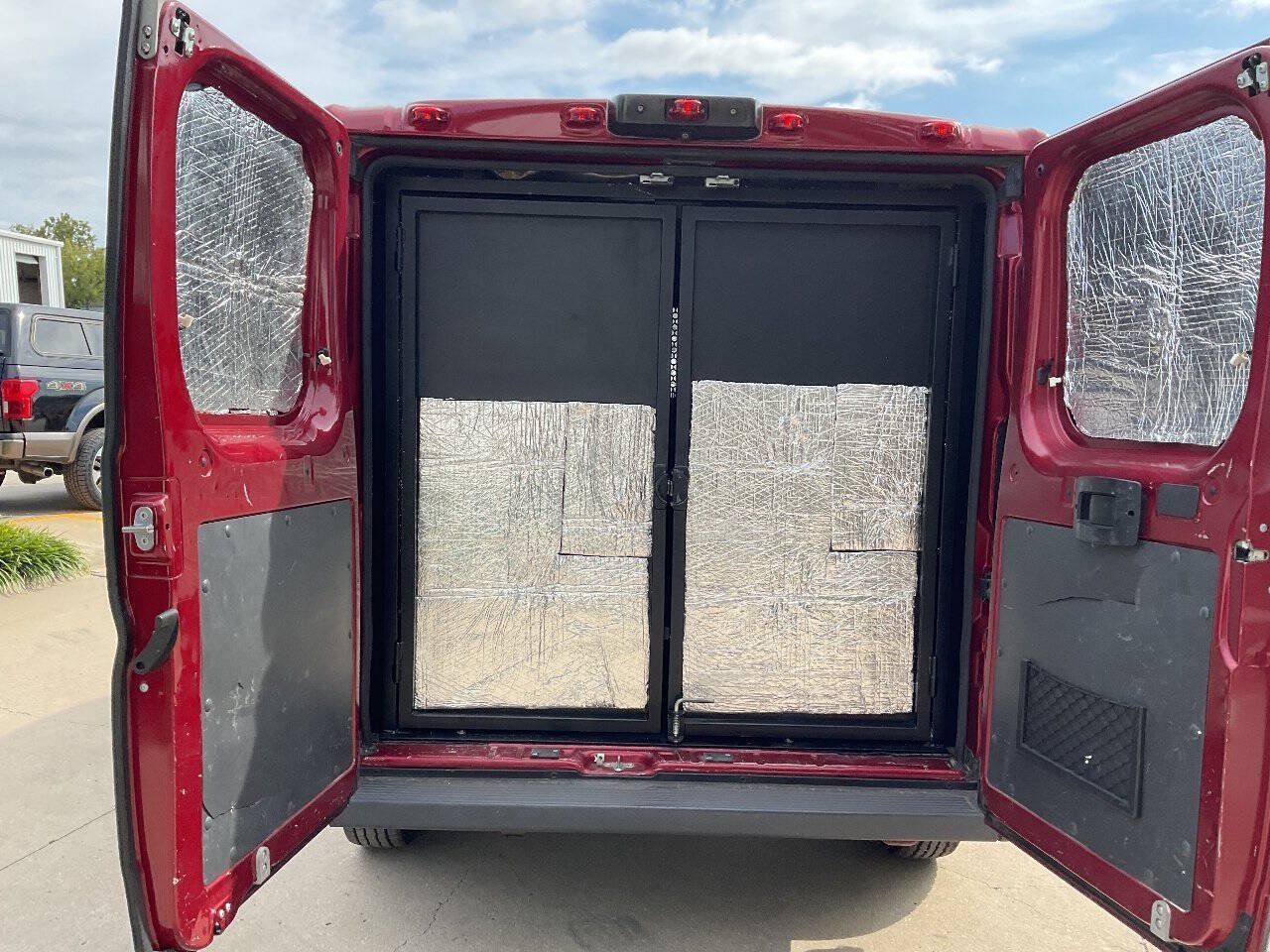 Used 2017 RAM ProMaster 1500 w/ Premium Appearance Group FWD image 10