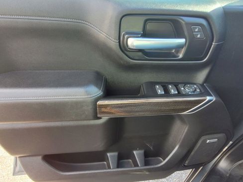 Used 2019 Chevrolet Silverado 1500 RST image 26