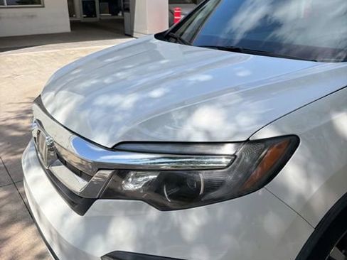 Used 2021 Honda Pilot EX-L image 3