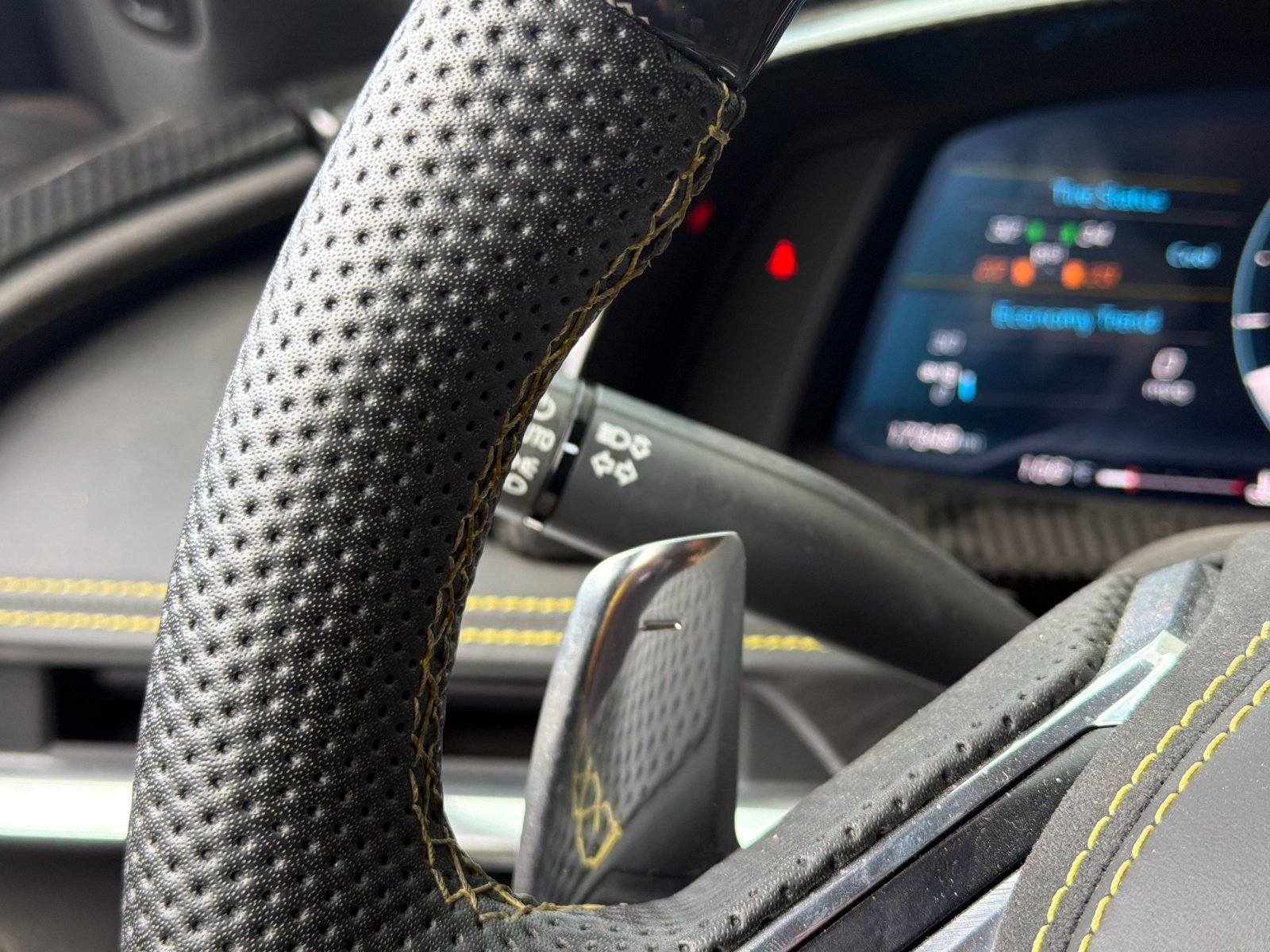 Used 2020 Chevrolet Corvette Stingray Premium Cpe w/ 3LT Preferred Equipment Group RWD image 26