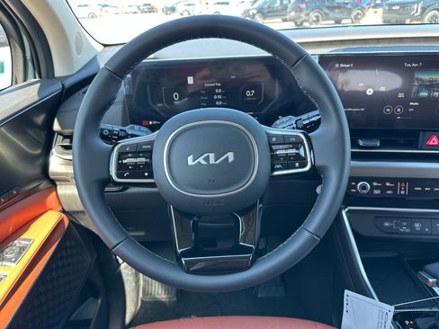 New 2026 Kia Carnival SX image 21