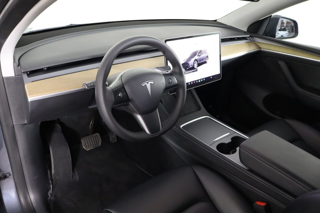 Used 2023 Tesla Model Y Long Range AWD/4WD image 22