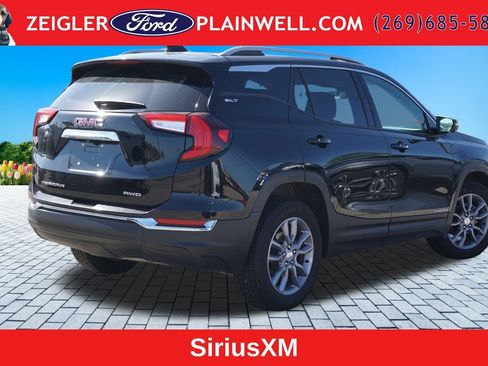 Used 2024 GMC Terrain SLT AWD/4WD image 5