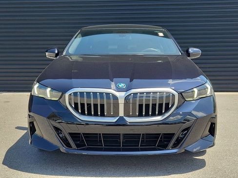 Used 2026 BMW 550e xDrive AWD/4WD image 10